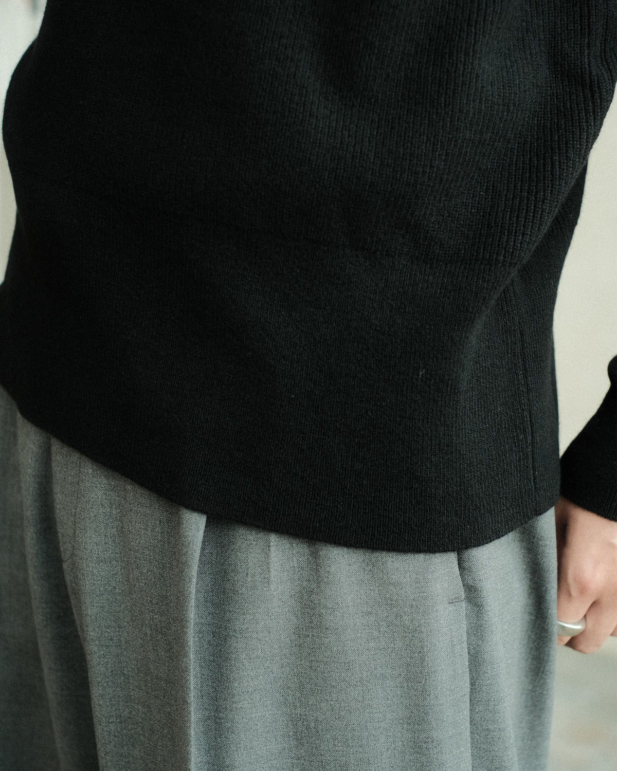 oira V neck pull over BLK (IFVP001)