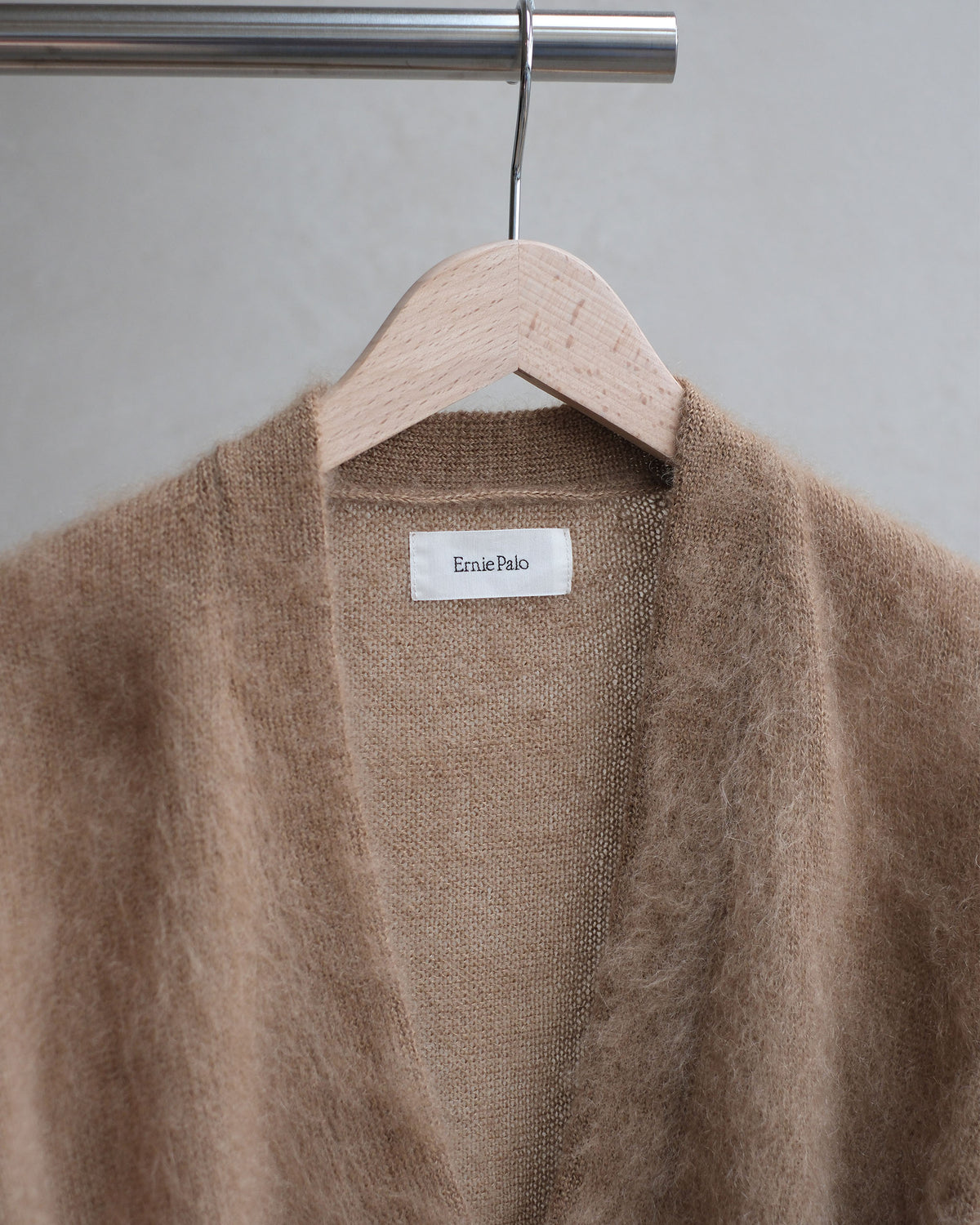 Ernie Palo Silk Kid Mohair V-neck P/O CAMEL (EP12KN01)