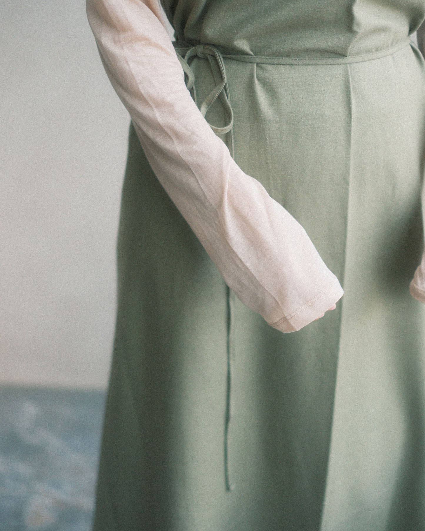 Baserange Apron Dress Luagreen (DRAP-WS-AW26)