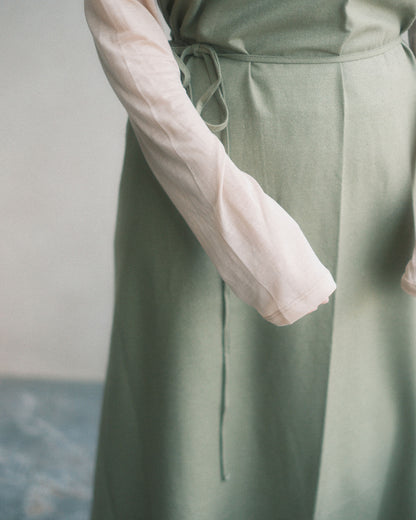Baserange Apron Dress Luagreen (DRAP-WS-AW26)