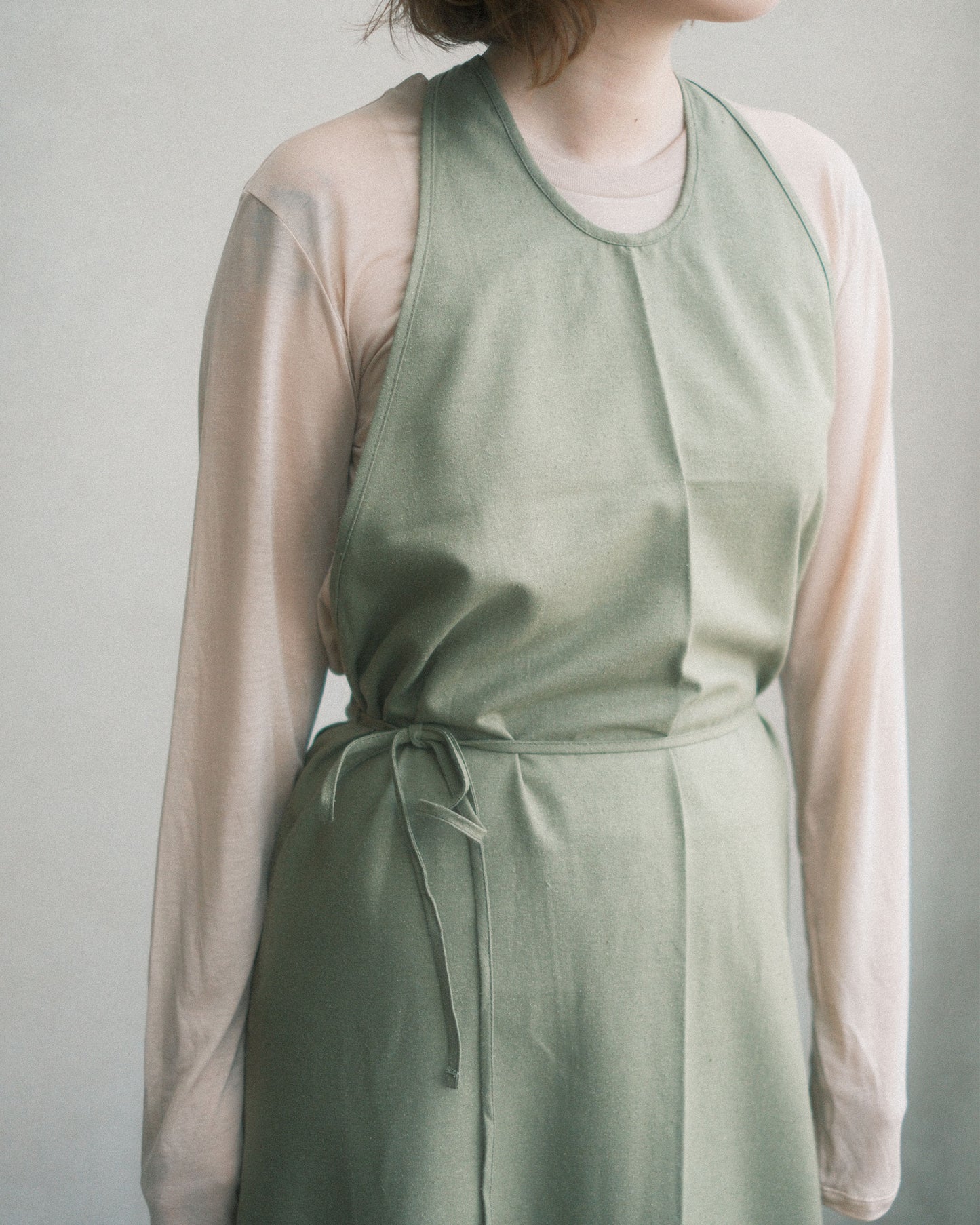 Baserange Apron Dress Luagreen (DRAP-WS-AW26)