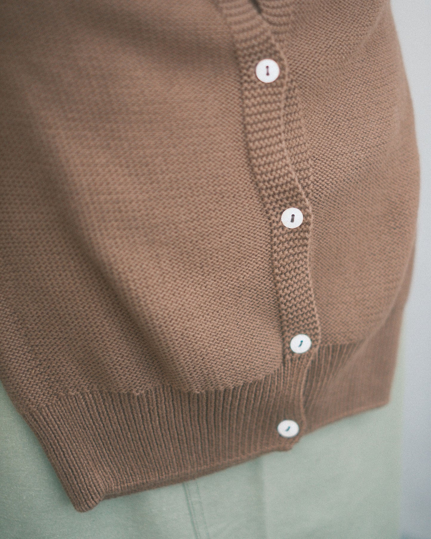 Baserange Tier Cardigan Nocciolabra (PUTC-CO-AW26)