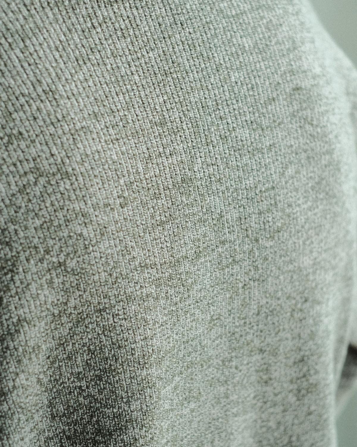 oira V neck pull over GRN (IFVP001)