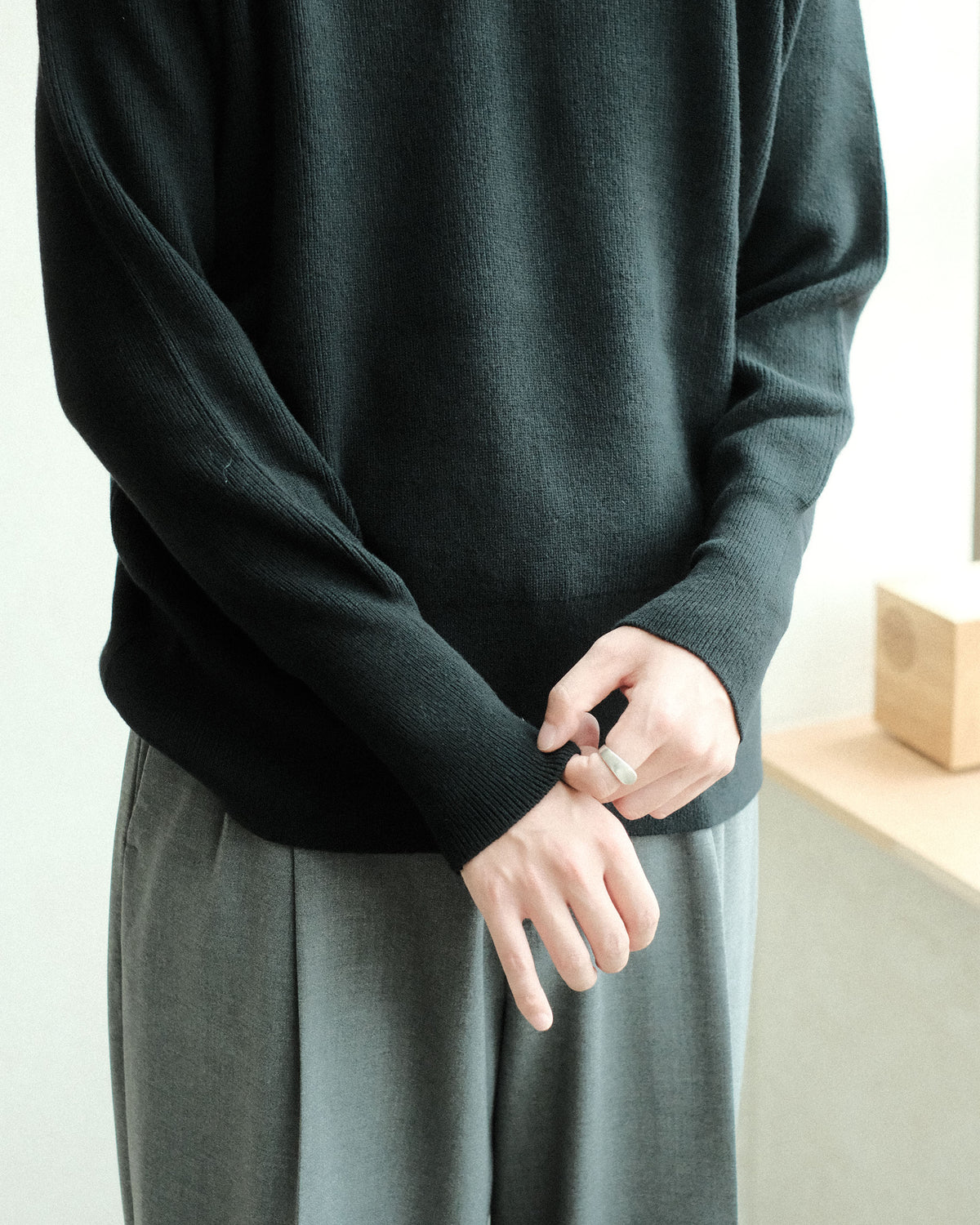 oira V neck pull over BLK (IFVP001)