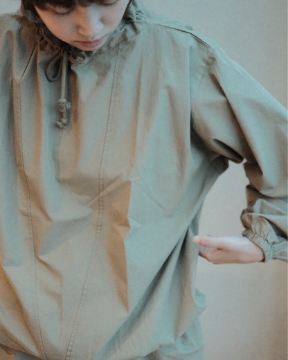 Baserange Uro Top Khaki 袖口・生地の着用詳細