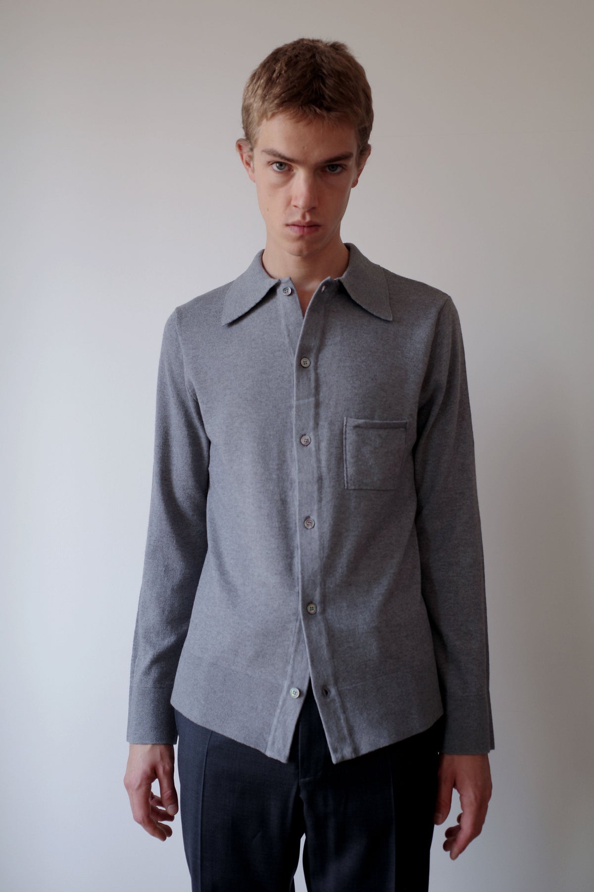 CAMISAS MANOLO LIGHT GREY KNITTED SHIRT 着用イメージ 26023001