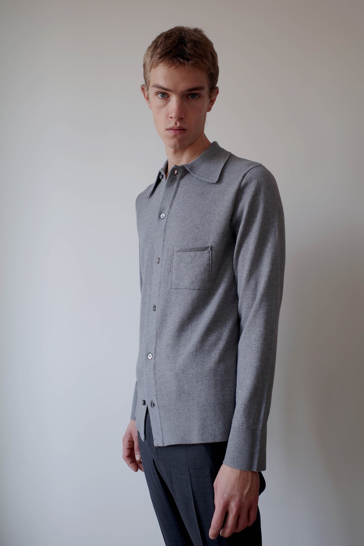 CAMISAS MANOLO LIGHT GREY KNITTED SHIRT 着用イメージ 26023001