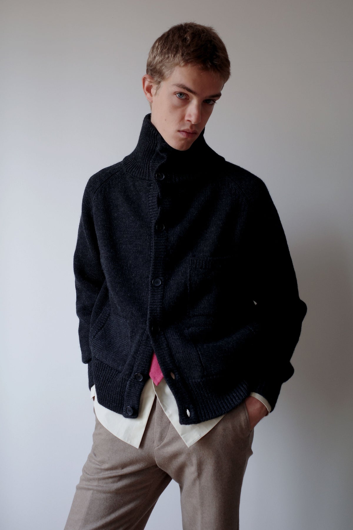 CAMISAS MANOLO BLACK KNITTED JACKET 着用イメージ 26024101