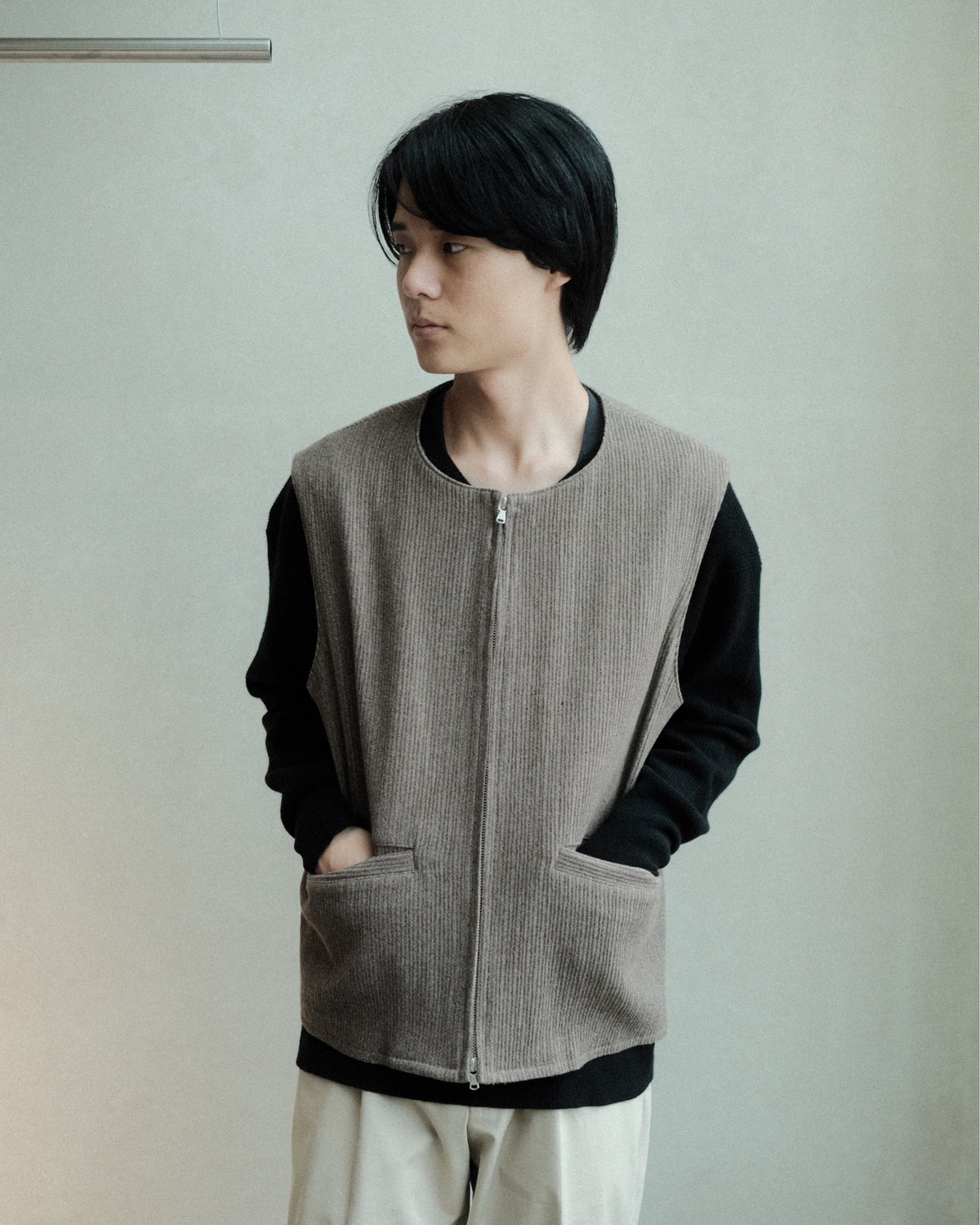Ernie Palo Wool Corduroy Vest Top Brown EP12VT01 着用正面・上半身