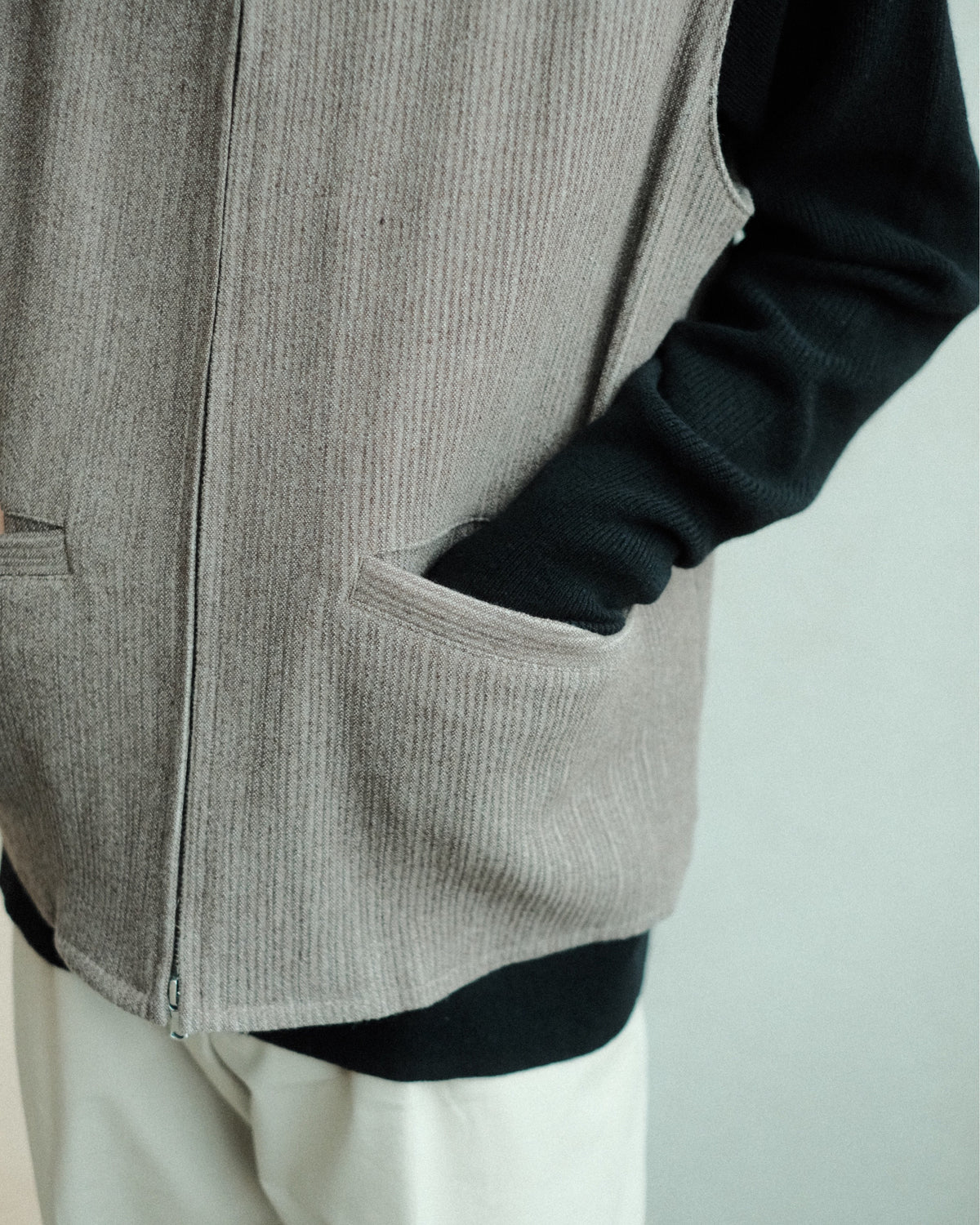Ernie Palo Wool Corduroy Vest Top Brown EP12VT01 フロントポケット・裾と畝の詳細