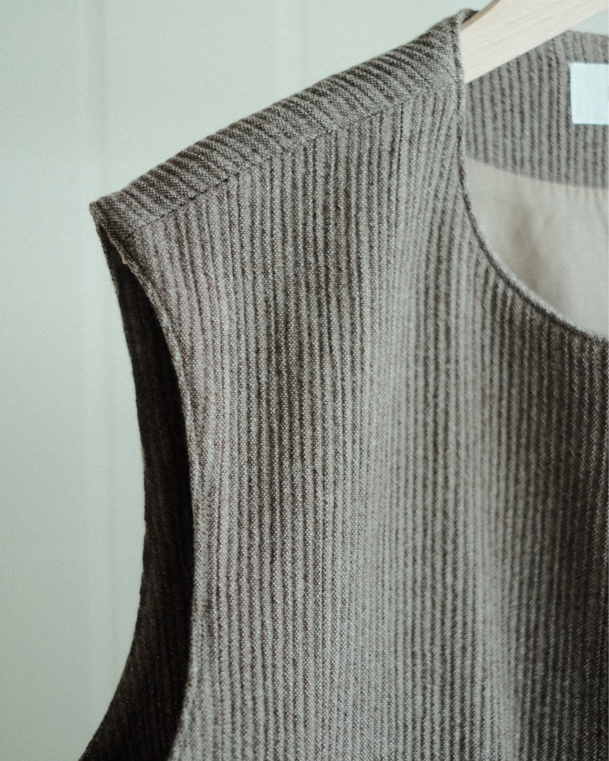Ernie Palo Wool Corduroy Vest Top Brown EP12VT01 肩・襟元とコーデュロイ生地の詳細