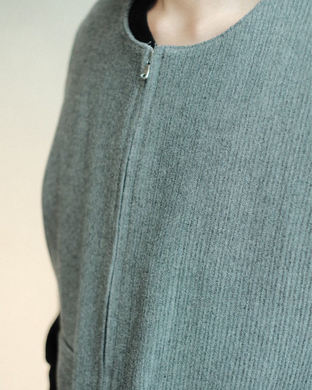 Ernie Palo Wool Corduroy Vest Top Gray EP12VT01 襟元・ジップとコーデュロイ生地の接写