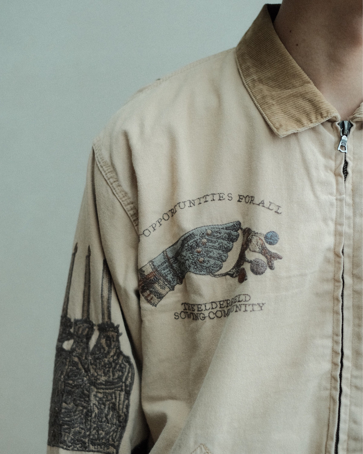 SAMUEL ZELIG Elder Work Jacket Pale Khaki EL-FW26-18-CAN 胸の翼と文字・袖刺繍の詳細